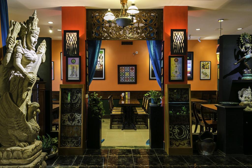 Dhanesvara Holistic Unique Homestay Wonocolo Ngoại thất bức ảnh