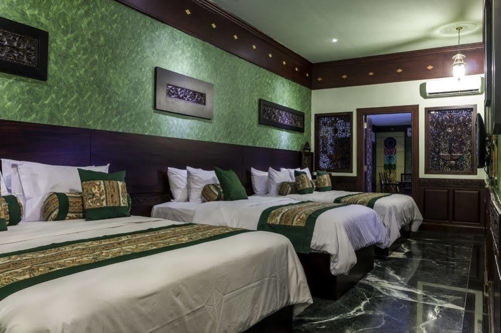 Dhanesvara Holistic Unique Homestay Wonocolo Ngoại thất bức ảnh