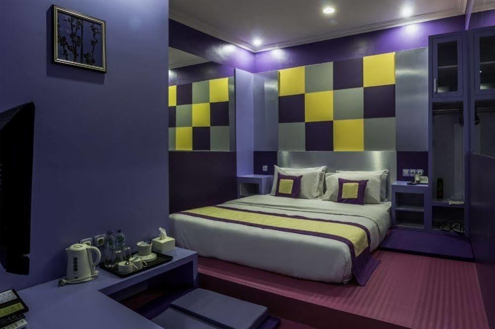 Dhanesvara Holistic Unique Homestay Wonocolo Ngoại thất bức ảnh