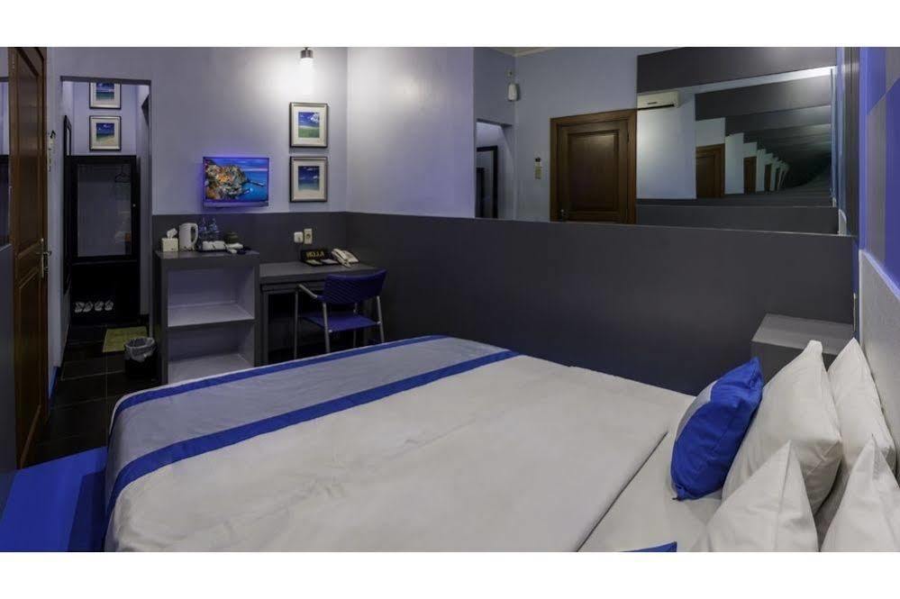 Dhanesvara Holistic Unique Homestay Wonocolo Ngoại thất bức ảnh