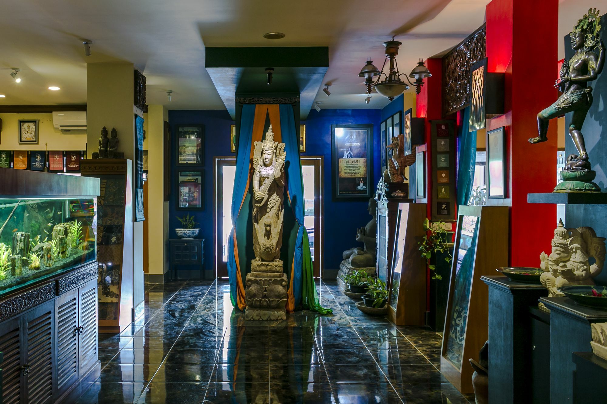 Dhanesvara Holistic Unique Homestay Wonocolo Ngoại thất bức ảnh